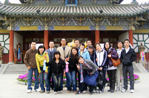 春風楊柳千萬條，帥哥美女多妖嬈—新鄉(xiāng)踏青靚照集錦